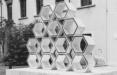 libreria-hexagon-white-carrara-2024 libreria-hexagon-white-carrara-2024